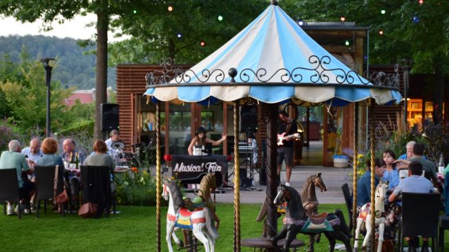 Barbecue-concert au jardin pour la Paix - Tostaky
